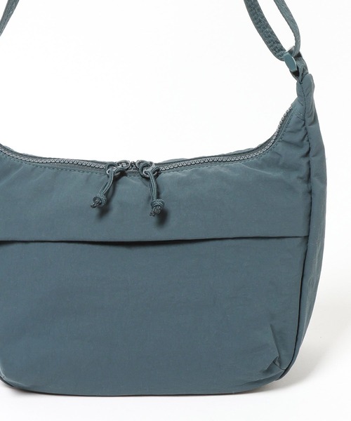 GLOBAL WORK（グローバルワーク）の「撥水ライト5ポケットショルダー/646382（ショルダーバッグ・メンズ・ブラック/アイボリー/ブルー/チャコールグレー/グリーン/ライトグレー・FREE）」の18枚目の写真