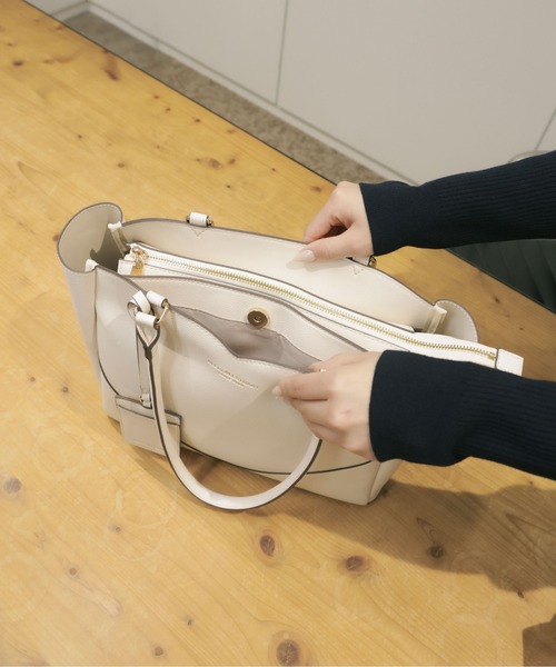 JILL by JILL STUART（ジルバイジルスチュアート）の「【再入荷】ハートカッティングA4トートバッグ（トートバッグ・レディース・ホワイト/ベージュ/ブラック・FREE）」の11枚目の写真