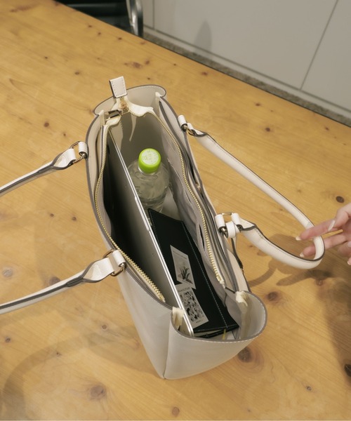 JILL by JILL STUART（ジルバイジルスチュアート）の「【再入荷】ハートカッティングA4トートバッグ（トートバッグ・レディース・ホワイト/ベージュ/ブラック・FREE）」の12枚目の写真