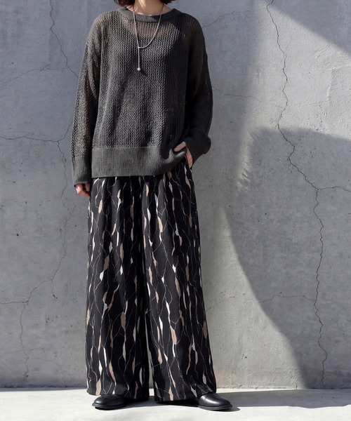 antiqua(アンティカ)の「アート柄 ルーズ ワイドパンツ(その他パンツ・レディース・ブルー/ブラック・ONESIZE)」の3枚目の写真