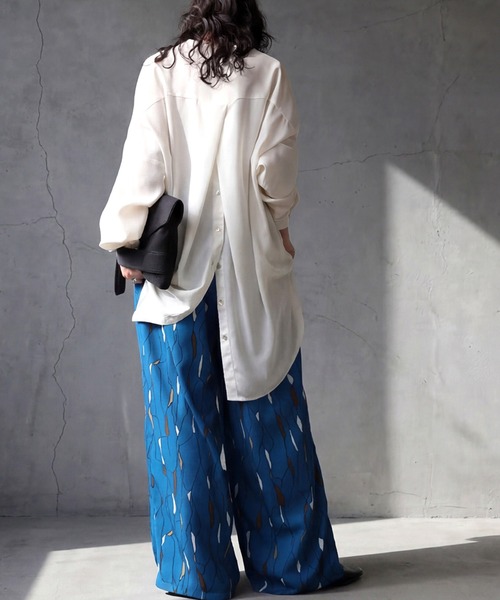 antiqua(アンティカ)の「アート柄 ルーズ ワイドパンツ(その他パンツ・レディース・ブルー/ブラック・ONESIZE)」の7枚目の写真