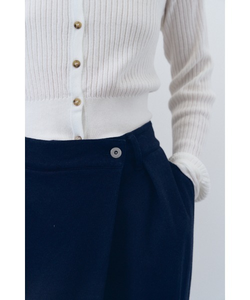 Muel Chic(ミュエルシック)の「Nove sweat denim pants ノーヴェスウェットデニムパンツ(デニムパンツ・レディース・ブルー/ブラック/インディゴブルー・SMALL/MEDIUM)」の14枚目の写真