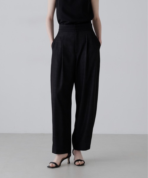 ADORE(アドーア)の「◆ハイブリッドデニムパンツ(デニムパンツ・レディース・ブラック/ベージュ・38/36)」の1枚目の写真