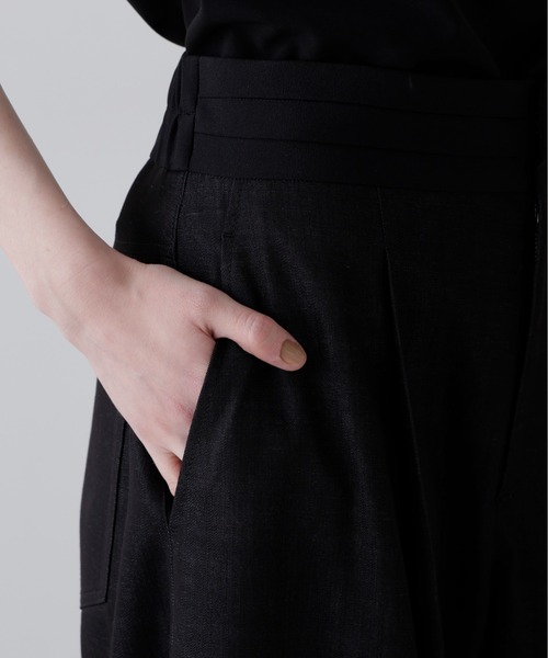ADORE(アドーア)の「◆ハイブリッドデニムパンツ(デニムパンツ・レディース・ブラック/ベージュ・38/36)」の16枚目の写真