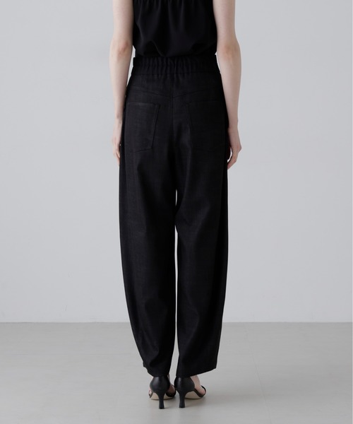ADORE(アドーア)の「◆ハイブリッドデニムパンツ(デニムパンツ・レディース・ブラック/ベージュ・38/36)」の18枚目の写真