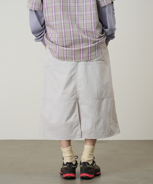 Gramicci(グラミチ)の「NYLON UTILITY SKIRT|ナイロンユーティリティスカート(スカート・レディース・オリーブ/ネイビー系/ブラック/キナリ・M/L/S)」の5枚目の写真