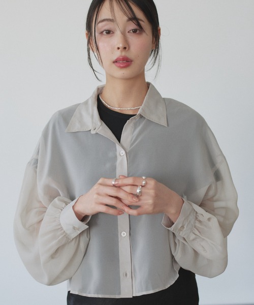 TREOVER(トレオーバー)の「トレンド感あるシアーシャツとシンプルなリブTシャツの2点セット(シャツ/ブラウス・レディース・ライトグレー/ピンク/オフホワイト/ブラック/ライトブルー・FREE)」の8枚目の写真