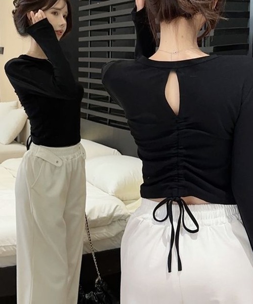 Songe(ソンジュ)の「バックドロストクロップド丈ロンT(Tシャツ/カットソー・レディース・ブラック/ホワイト・L/M/S)」の10枚目の写真