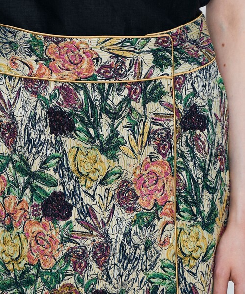 TOMORROWLAND collection(トゥモローランドコレクション)の「【WEB先行予約】ビンテージフラワージャカード パイピングストレートスカート(スカート・レディース・グリーン系その他・36/34)」の6枚目の写真