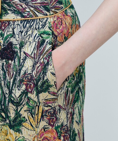 TOMORROWLAND collection(トゥモローランドコレクション)の「【WEB先行予約】ビンテージフラワージャカード パイピングストレートスカート(スカート・レディース・グリーン系その他・36/34)」の8枚目の写真