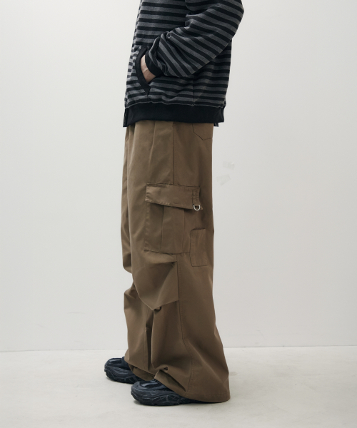 LEATHERY（レザリー）の「パラシュートワイドカーゴパンツ [COTTON BROWN]（スウェットパンツ・レディース・その他・S/M/L）」の2枚目の写真