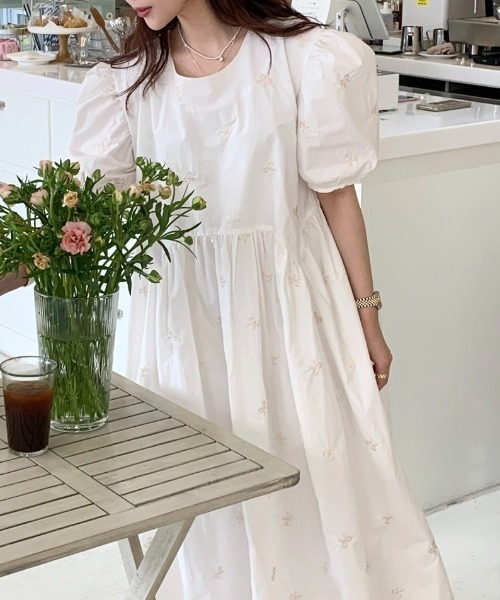 FREE STYLISTS(フリー スタイリスト)の「YUGA_YGMC Korean style ribbon embroidered French sleeve dress(ワンピース・レディース・ホワイト/ベージュ・FREE)」の6枚目の写真
