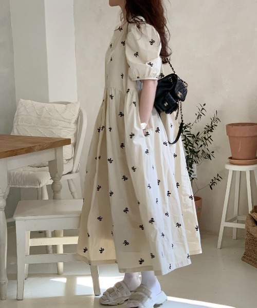 FREE STYLISTS(フリー スタイリスト)の「YUGA_YGMC Korean style ribbon embroidered French sleeve dress(ワンピース・レディース・ホワイト/ベージュ・FREE)」の17枚目の写真