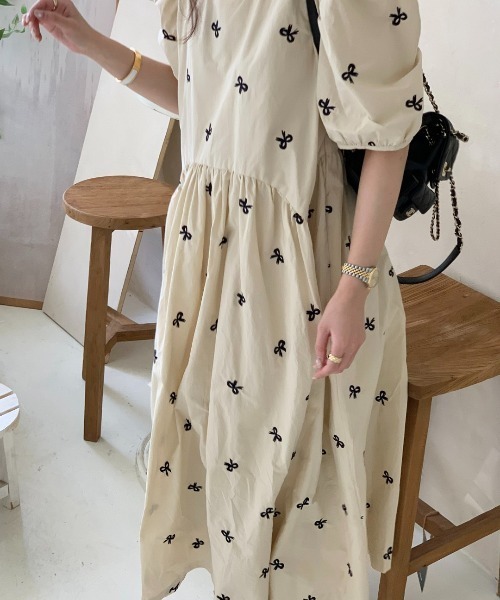 FREE STYLISTS(フリー スタイリスト)の「YUGA_YGMC Korean style ribbon embroidered French sleeve dress(ワンピース・レディース・ホワイト/ベージュ・FREE)」の14枚目の写真
