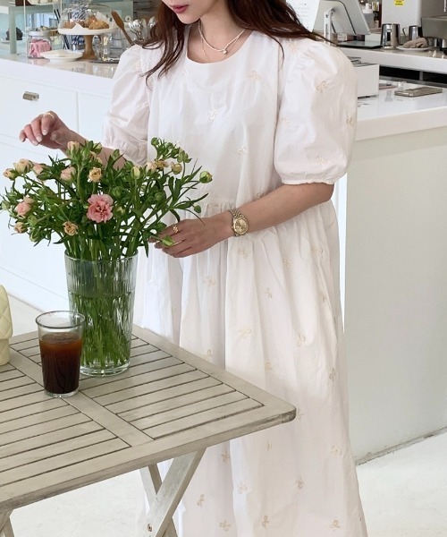 FREE STYLISTS(フリー スタイリスト)の「YUGA_YGMC Korean style ribbon embroidered French sleeve dress(ワンピース・レディース・ホワイト/ベージュ・FREE)」の7枚目の写真