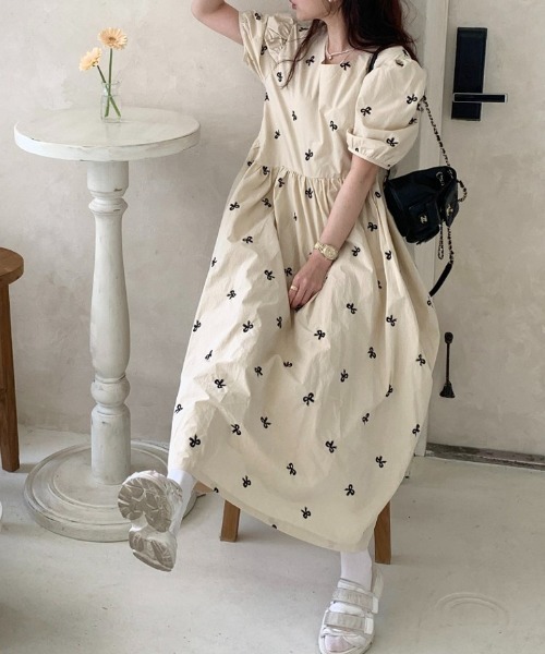 FREE STYLISTS(フリー スタイリスト)の「YUGA_YGMC Korean style ribbon embroidered French sleeve dress(ワンピース・レディース・ホワイト/ベージュ・FREE)」の15枚目の写真