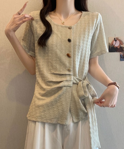 2ly2(トゥーリートゥー)の「サイドリボンデザイントップス / ボタン付き ニット風カットソー(シャツ/ブラウス・レディース・グリーン/ピンク/ブラック・FREE)」の22枚目の写真