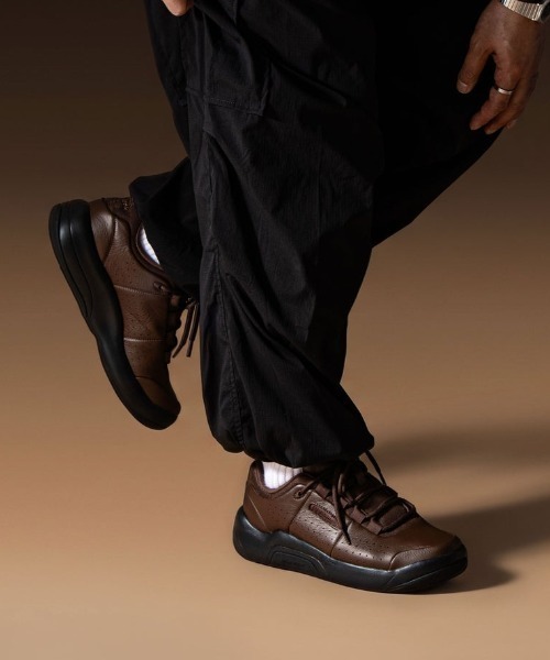 Reebok（リーボック）の「DMX コンフォート + クラシック / DMX COMFORT + CLASSIC（スニーカー・メンズ・アイボリー/ブラック/ブラウン/ホワイト×ブルー・22.5cm/23.0cm/23.5cm/24.5cm/24.0cm/25.0cm/25.5cm/26.0cm/26.5cm/27.0cm/27.5cm/28.0cm/28.5cm/29.0cm/30.0cm/31cm）」の22枚目の写真