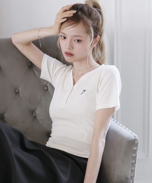 MSGirl(エムエスジーガール)の「リボン刺繍リブヘンリーネック半袖Tシャツ(Tシャツ/カットソー・レディース・ブラック/ホワイト・S/M)」の7枚目の写真