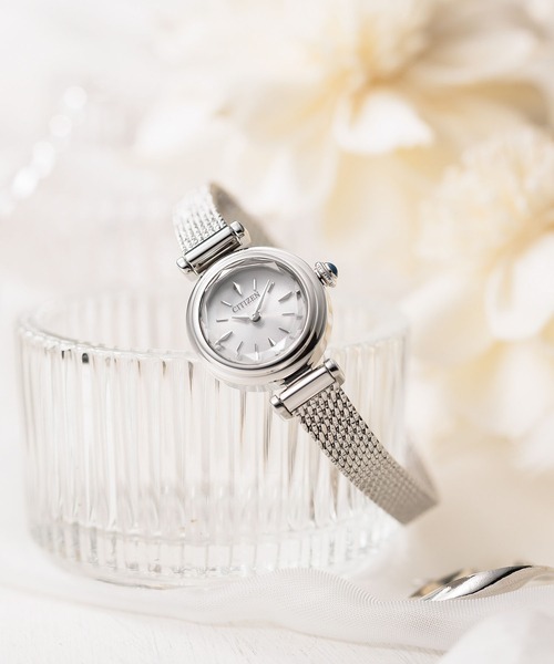 CITIZEN(シチズン)の「kii: キー エコ・ドライブ ラウンドメッシュ EG7080-53A(アナログ腕時計・レディース・シルバー・FREE)」の1枚目の写真