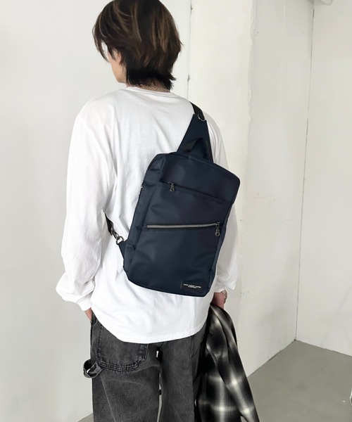 MAFA PACIFIC LIMITED（マファパシフィックリミテッド）の「[A4サイズ対応]簡易保冷温ポケット付き ボディバッグ/ワンショルダー（ボディバッグ/ウエストポーチ・メンズ・ネイビー/ブラック・FREE）」の11枚目の写真