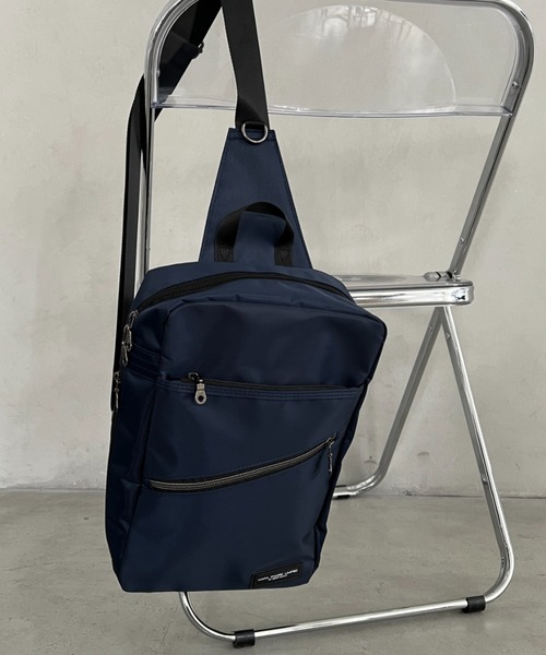 MAFA PACIFIC LIMITED（マファパシフィックリミテッド）の「[A4サイズ対応]簡易保冷温ポケット付き ボディバッグ/ワンショルダー（ボディバッグ/ウエストポーチ・メンズ・ネイビー/ブラック・FREE）」の17枚目の写真