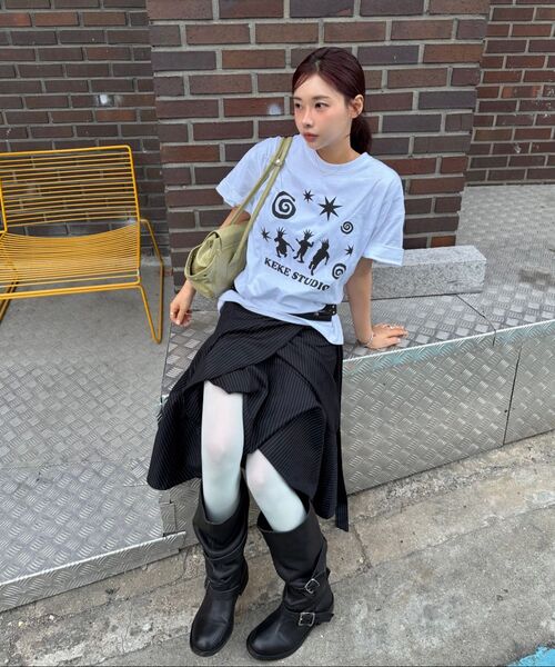 KKEEE（ケーケーイーイー）の「ダンスパーティーオーバーサイズ半袖Tシャツ(2カラー)（Tシャツ/カットソー・レディース・ホワイト/ブラック・LARGE/X-LARGE）」の7枚目の写真