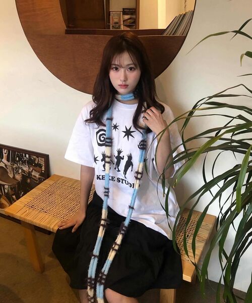 KKEEE（ケーケーイーイー）の「ダンスパーティーオーバーサイズ半袖Tシャツ(2カラー)（Tシャツ/カットソー・レディース・ホワイト/ブラック・LARGE/X-LARGE）」の8枚目の写真