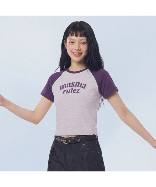 MASMARULEZ APPAREL(マスマルールズ アパレル)の「Arch Logo Raglan T-Shirt_3 Colors(Tシャツ/カットソー・レディース・ブラック/レッド/パープル・ONE SIZE)」の3枚目の写真