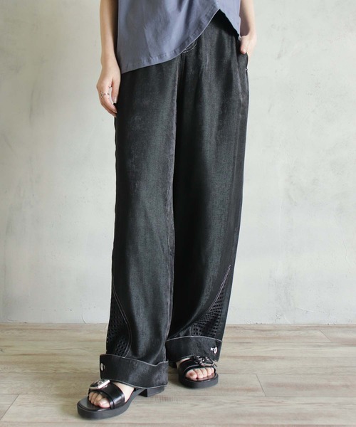 BITTOKO(ビットコ)の「メッシュ切替レーヨンパンツ(デニムパンツ・レディース・ブラック/カーキ・SMALL/MEDIUM)」の2枚目の写真