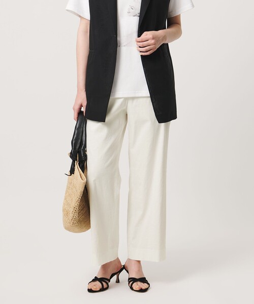 UNITED ARROWS(ユナイテッドアローズ)の「NALYA クロップドパンツ OFF WHITE(スラックス・レディース・オフホワイト・36/38/34/40)」の2枚目の写真