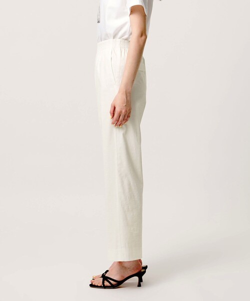 UNITED ARROWS(ユナイテッドアローズ)の「NALYA クロップドパンツ OFF WHITE(スラックス・レディース・オフホワイト・36/38/34/40)」の5枚目の写真