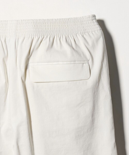 UNITED ARROWS(ユナイテッドアローズ)の「NALYA クロップドパンツ OFF WHITE(スラックス・レディース・オフホワイト・36/38/34/40)」の11枚目の写真