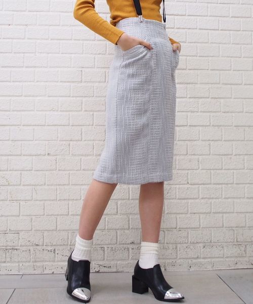 MURUA（ムルーア）の「サス付H/Wループツイードスカート（スカート・レディース・グレー/レッド/ブラック・1(S)/2(M)）」の2枚目の写真