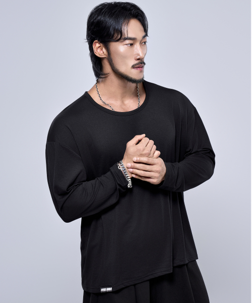 PHYSICAL GARMENTS（フィジカルガーメンツ）の「P2582 Uネック オーバーサイズ 長袖Tシャツ [4COLOR]（Tシャツ/カットソー・メンズ・グレー/ブラック/カーキ/ホワイト・1/2/3）」の7枚目の写真