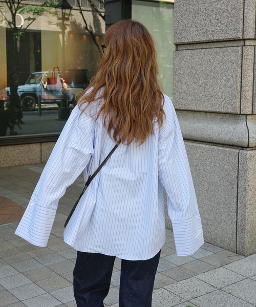 merrylatte(メリーラテ)の「ストライプビッグカフスシャツ(Tシャツ/カットソー・レディース・ブルー・FREE)」の12枚目の写真
