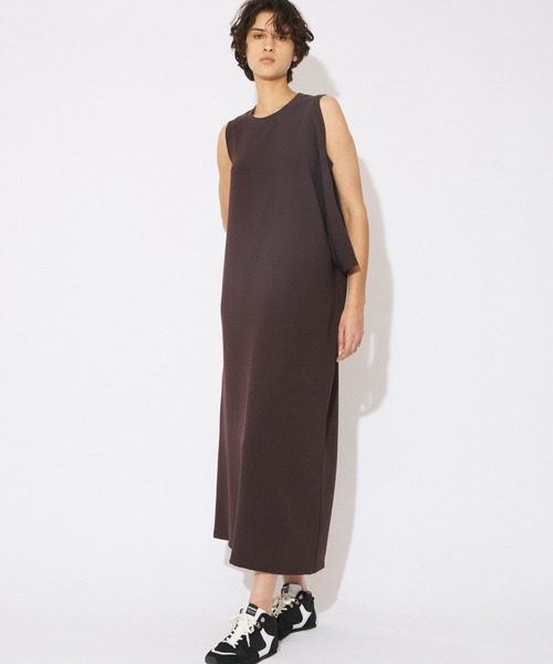 beautiful people(ビューティフルピープル)の「double-neck triacetate double cloth dress(ワンピース・レディース・ボルドー/ブラック・38)」の10枚目の写真