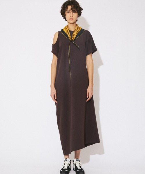 beautiful people(ビューティフルピープル)の「double-neck triacetate double cloth dress(ワンピース・レディース・ボルドー/ブラック・38)」の11枚目の写真