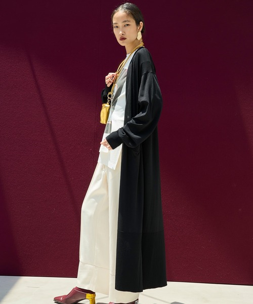 OMMO(オーエムエムオー)の「V NECK KNIT LONG CD(カーディガン/ボレロ・レディース・パープル/ブラック/カーキ・F)」の17枚目の写真