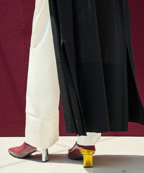 OMMO(オーエムエムオー)の「V NECK KNIT LONG CD(カーディガン/ボレロ・レディース・パープル/ブラック/カーキ・F)」の21枚目の写真