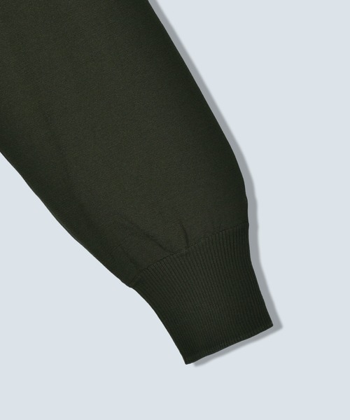 OMMO(オーエムエムオー)の「V NECK KNIT LONG CD(カーディガン/ボレロ・レディース・パープル/ブラック/カーキ・F)」の5枚目の写真