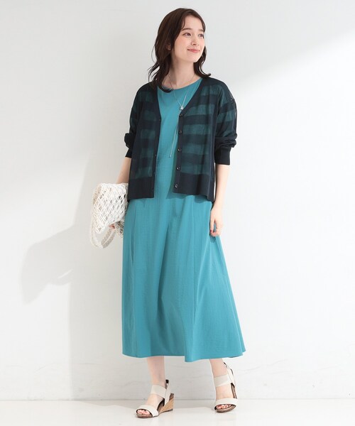 SHOO・LA・RUE（シューラルー）の「【洗濯機可/S-LL】涼し気な透け感 日差し冷房対策に シアーボーダーカーディガン（カーディガン/ボレロ・レディース・ネイビー/グリーン系/オフホワイト・02/01/04/03）」の11枚目の写真