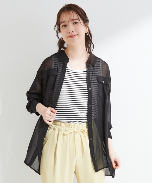 SHOO・LA・RUE(シューラルー)の「【洗濯機可】ダブルポケット 楊柳しぼしぼシアーシャツ(シャツ/ブラウス・レディース・イエロー/ブルー/ブラック/ライトベージュ・00)」の17枚目の写真