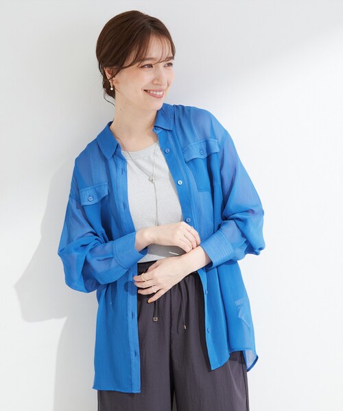 SHOO・LA・RUE(シューラルー)の「【洗濯機可】ダブルポケット 楊柳しぼしぼシアーシャツ(シャツ/ブラウス・レディース・イエロー/ブルー/ブラック/ライトベージュ・00)」の7枚目の写真