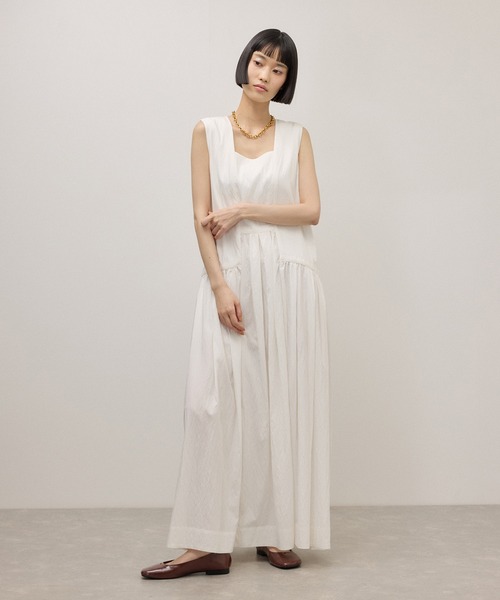 ADAM ET ROPE'(アダムエロペ)の「【定番】ラウンドフラットシューズ(パンプス・レディース・ブラック/レンガ・24.5/24/23.5/23)」の4枚目の写真