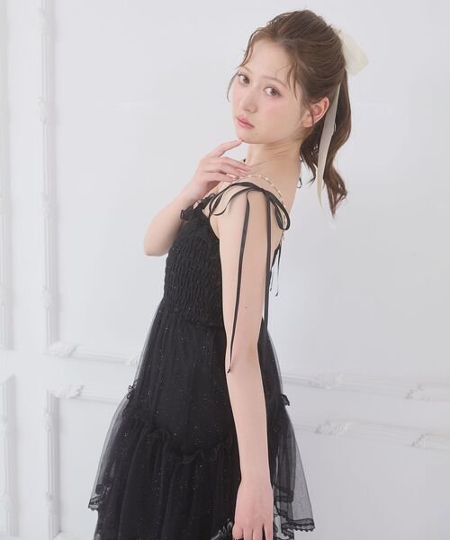 MAJESTIC LEGON(マジェスティックレゴン)の「チェーン付きキラキラキャミワンピ(ワンピース・レディース・アイボリー/グレー/ピンク/ブラック・SMALL/MEDIUM/X-SMALL)」の15枚目の写真