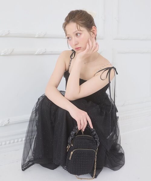 MAJESTIC LEGON(マジェスティックレゴン)の「チェーン付きキラキラキャミワンピ(ワンピース・レディース・アイボリー/グレー/ピンク/ブラック・SMALL/MEDIUM/X-SMALL)」の16枚目の写真