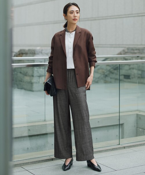 ICB(アイシービー)の「ナイロンスラブツイル ワイドストレートパンツ(その他パンツ・レディース・ブラック系・42/44)」の2枚目の写真