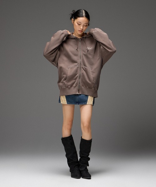 X-girl(エックスガール)の「PIGMENT DYED FACE PATCH AND LOGO ZIP UP SWEAT HOODIE(パーカー・レディース・ブラウン/ピンク/ブラック・S/M)」の7枚目の写真