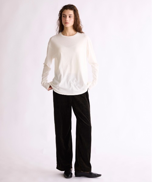 WALANCE(ワランス)の「COTTON CASHMERE RELAX T(Tシャツ/カットソー・レディース・オフホワイト/ダークブラウン/カーキ・FREE)」の8枚目の写真
